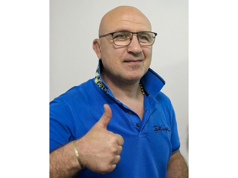 Image default
