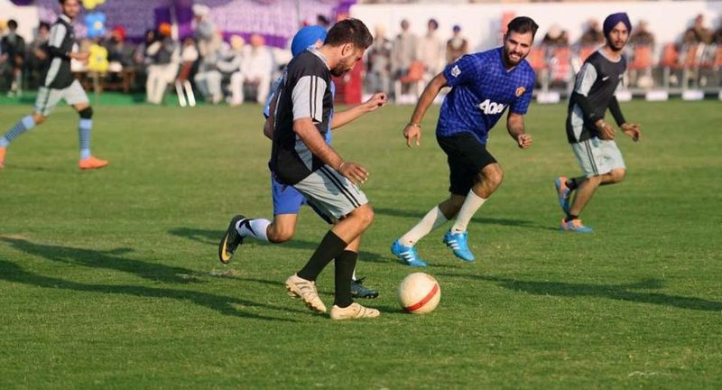 Image default